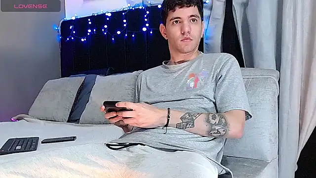 Matteo12  online show from November 29, 6:24 am