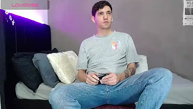 Matteo12  online show from March 26, 9:07 am