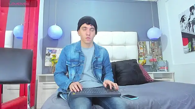 Matteo12  online show from October 25, 3:38 am