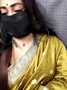 Snapshot of Cutie_nila26 chatting on November 18, 4:49 am Cutie nila26 online show from November 18, 4:49 am