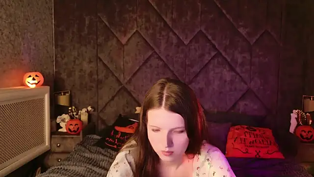 Snapshot of Gaby_Essen chatting on October 19, 8:44 pm Gaby Essen online show from October 19, 8:44 pm