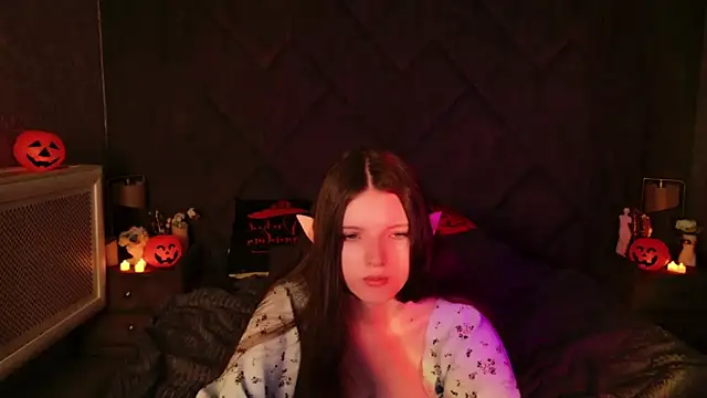 Snapshot of Gaby_Essen chatting on October 31, 8:27 pm Gaby Essen online show from October 31, 8:27 pm