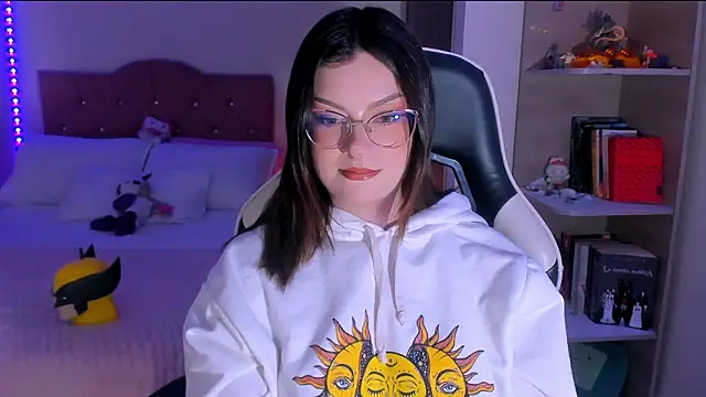 OphelianaRose33 online show from February 12, 10:42 pm