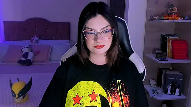 OphelianaRose33 online show from January 11, 8:38 pm