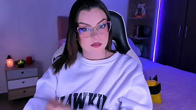 OphelianaRose33 online show from November 17, 8:02 pm