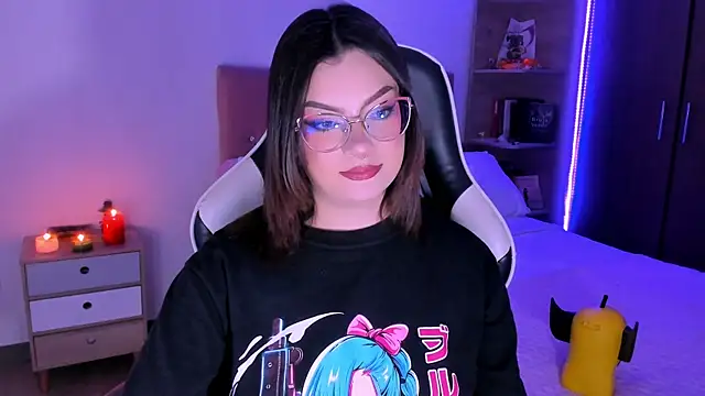 OphelianaRose33 online show from November 23, 9:25 pm