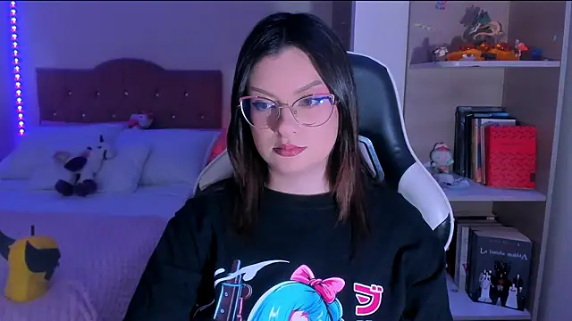 OphelianaRose33 online show from February 13, 10:43 pm