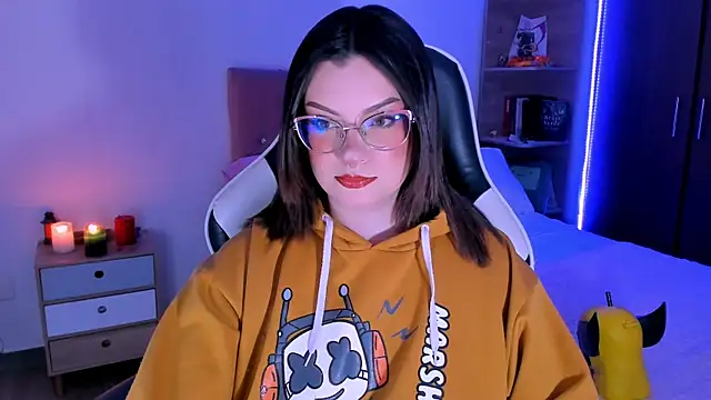 OphelianaRose33 online show from November 16, 9:41 pm