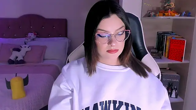 OphelianaRose33 online show from January 6, 10:25 pm