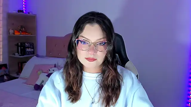 OphelianaRose33 online show from June 3, 10:47 pm