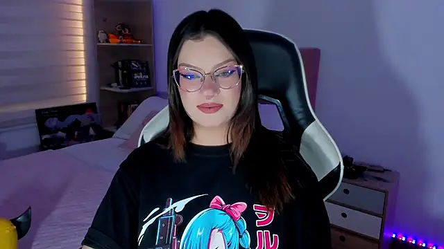 OphelianaRose33 online show from June 6, 8:03 pm