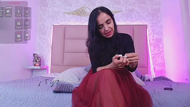 white leti online show from January 14, 9:18 pm