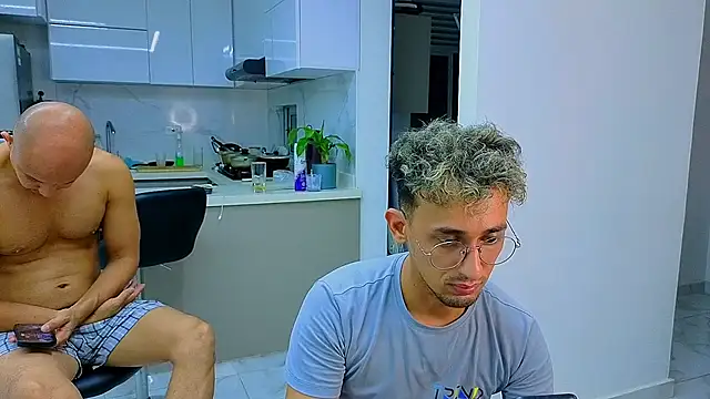 twoboyssex online show from May 8, 1:53 am