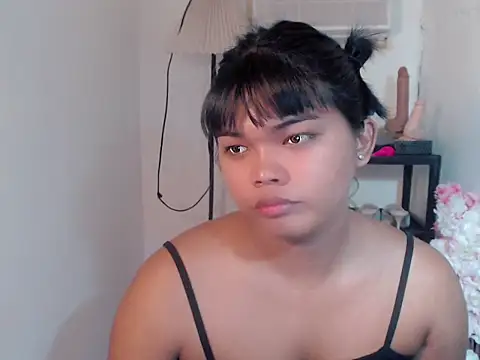 Snapshot of FROXXX21 chatting on June 10, 1:51 am FROXXX21 online show from June 10, 1:51 am