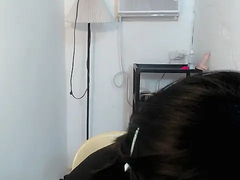 Snapshot of FROXXX21 chatting on July 8, 10:38 am FROXXX21 online show from July 8, 10:38 am
