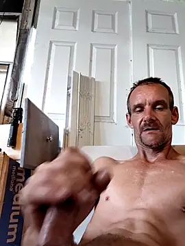 Snapshot of Hungwell1515 chatting on September 22, 2:12 pm Hungwell1515 online show from September 22, 2:12 pm