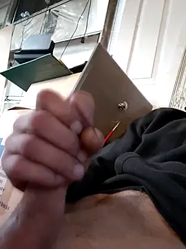 Hungwell1515 online show from February 15, 12:59 pm