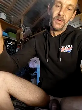 Hungwell1515 online show from November 17, 2:21 pm