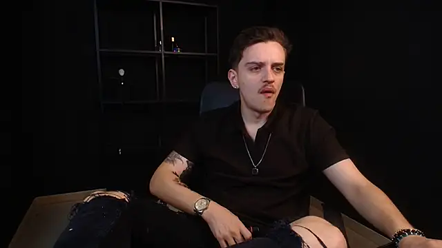 Snapshot of FelixStarkk chatting on July 15, 3:35 am FelixStarkk online show from July 15, 3:35 am