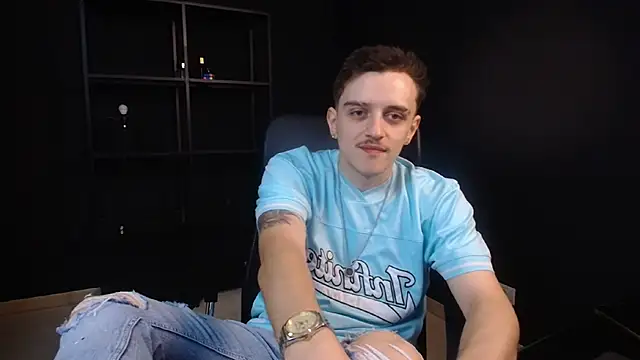 Snapshot of FelixStarkk chatting on July 9, 7:09 am FelixStarkk online show from July 9, 7:09 am
