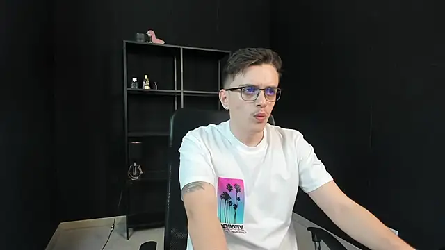 FelixStarkk online show from May 6, 4:16 am