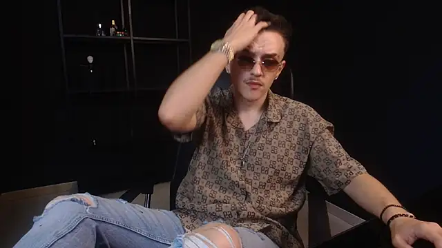 Snapshot of FelixStarkk chatting on June 7, 4:28 am FelixStarkk online show from June 7, 4:28 am