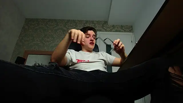 FelixStarkk online show from October 31, 5:37 am