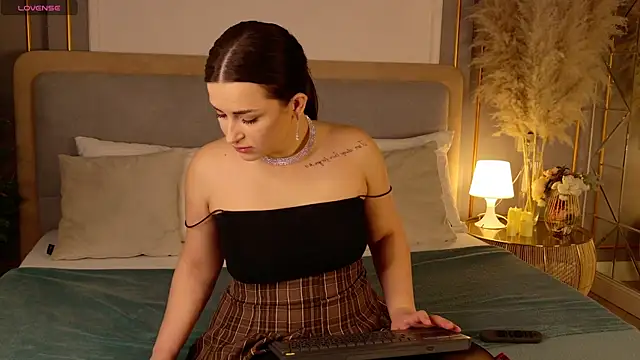 LanaElise online show from January 9, 5:14 am