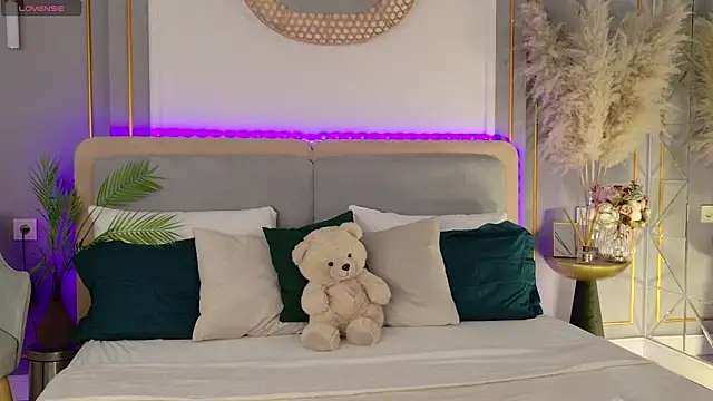 LanaElise online show from November 16, 5:12 am