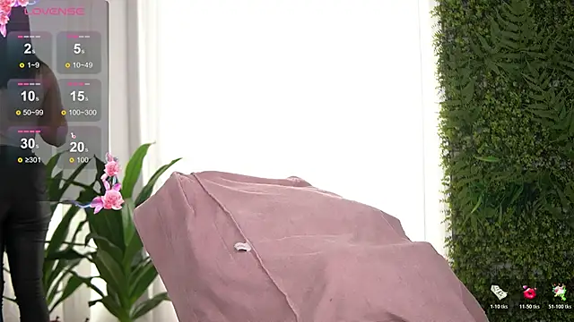 FreyaHeart online show from March 9, 2:37 am