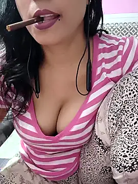 Divya Bharti online show from September 11, 3:28 am