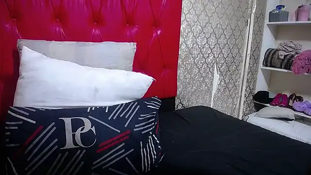 Snapshot of ItsMsBankss02 chatting on November 3, 12:38 am ItsMsBankss02 online show from November 3, 12:38 am