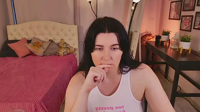 love me  tonight  online show from November 13, 10:19 am