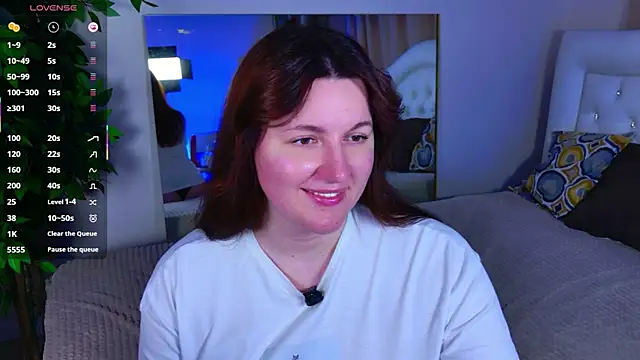 love me  tonight  online show from May 3, 3:44 am