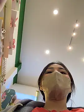 Linh 2004 online show from February 24, 5:19 am