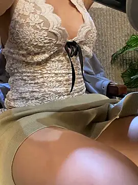 Linh 2004 online show from April 2, 4:57 pm