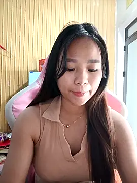 Snapshot of Na_na90 chatting on February 26, 2:22 am Na na90 online show from February 26, 2:22 am