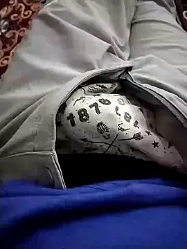 zorhotty online show from February 13, 12:05 pm