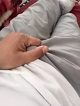 zorhotty online show from February 15, 10:03 am