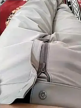 zorhotty online show from February 25, 10:15 am