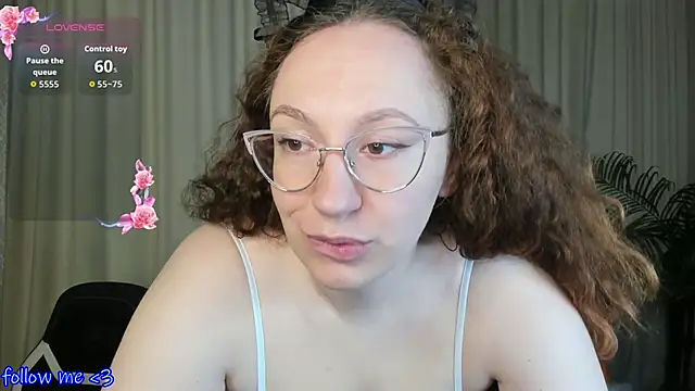 ellie coy  online show from October 21, 7:30 am