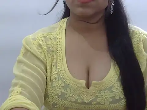 LIYO  online show from June 26, 7:47 am