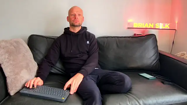 BRIANSILK77 online show from May 14, 8:22 am
