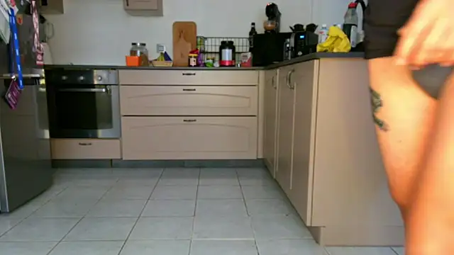 Snapshot of BRIANSILK77 chatting on October 21, 8:03 am BRIANSILK77 online show from October 21, 8:03 am