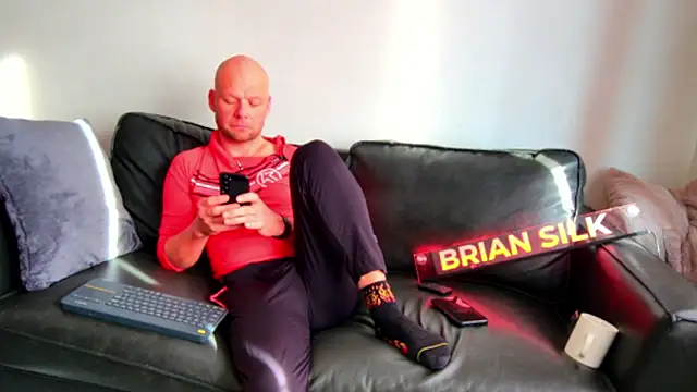 Snapshot of BRIANSILK77 chatting on January 11, 12:23 pm BRIANSILK77 online show from January 11, 12:23 pm
