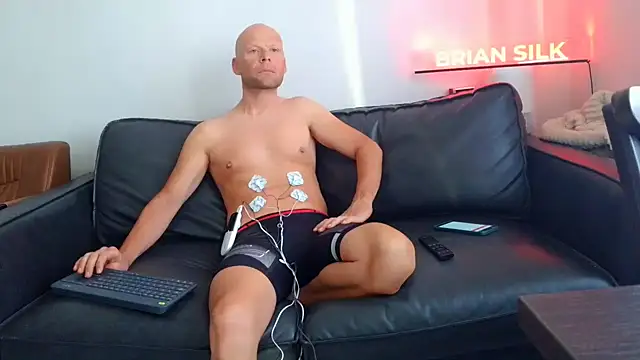 BRIANSILK77 online show from May 29, 5:24 am