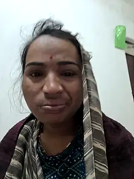 Snapshot of Hot_raaani chatting on February 20, 12:51 am Hot raaani online show from February 20, 12:51 am