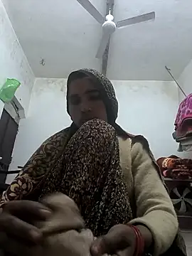 Snapshot of Hot_raaani chatting on January 11, 2:57 pm Hot raaani online show from January 11, 2:57 pm