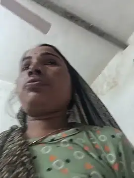 Snapshot of Hot_raaani chatting on February 11, 11:32 am Hot raaani online show from February 11, 11:32 am