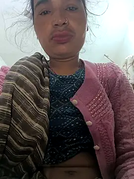 Snapshot of Hot_raaani chatting on February 4, 11:33 pm Hot raaani online show from February 4, 11:33 pm